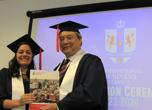 Dr Zaynab Benabdallah received her certificate from Professor Liu.